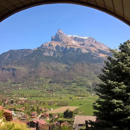 샬레 Chalet Du Mont-blanc *